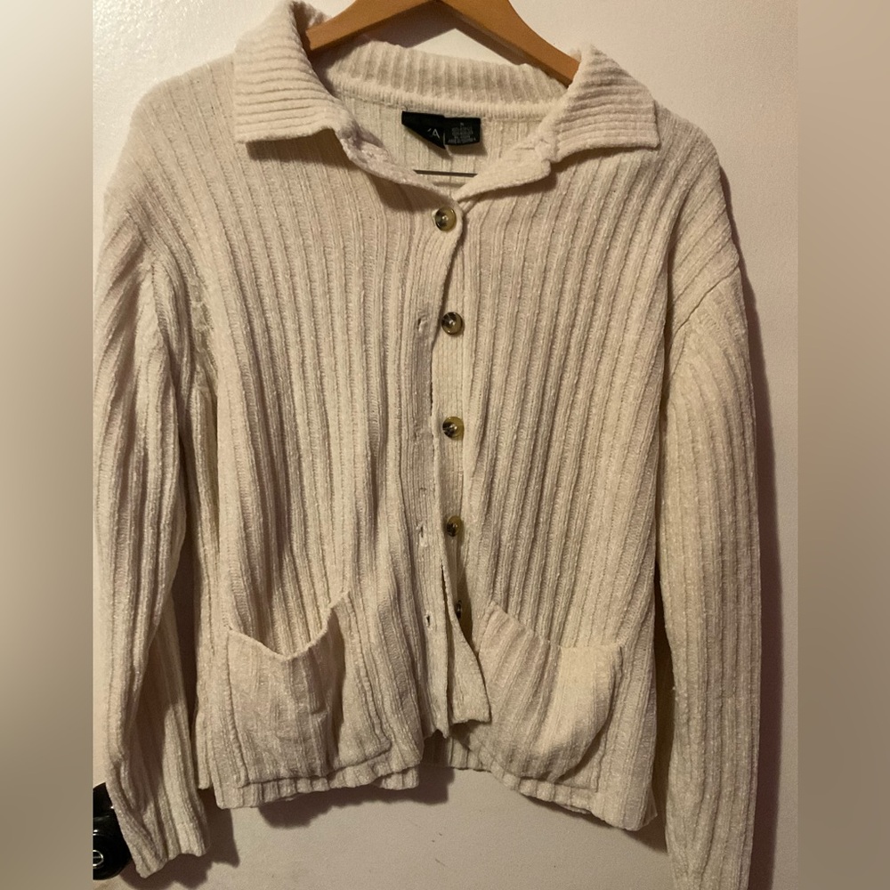Erika women’s Cozy Cream Button-Up cardigan Sweater size M